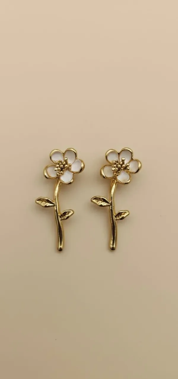 Gold_Stainless_Steel_Enamel_Floral_Stud_Earrings_For_Women