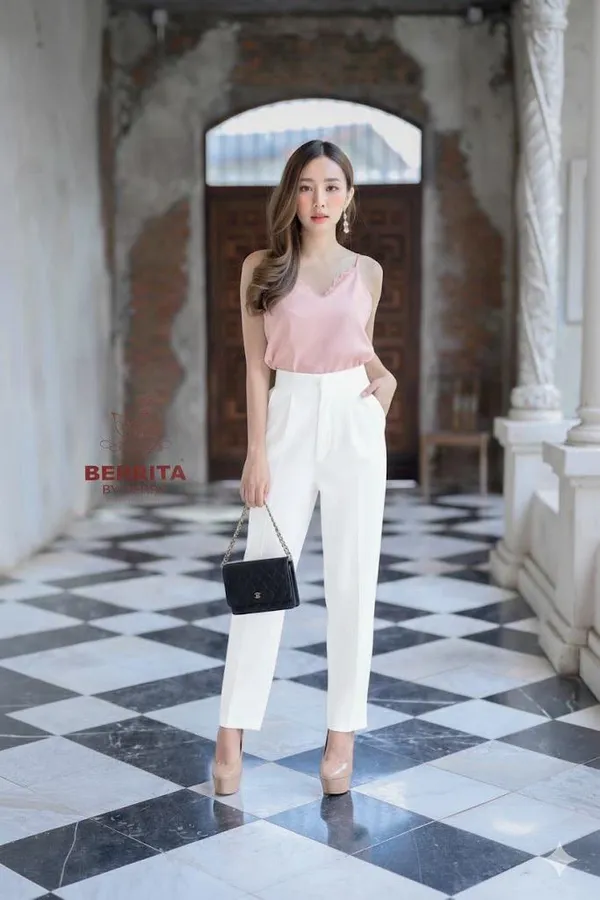 White_Textile_Crepe_Formal_Trouser_For_Women