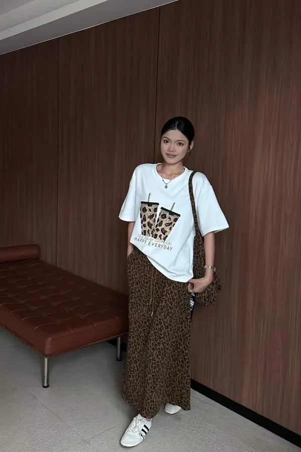 White_Viscose_Animal_Print_Skirt_Set_For_Women