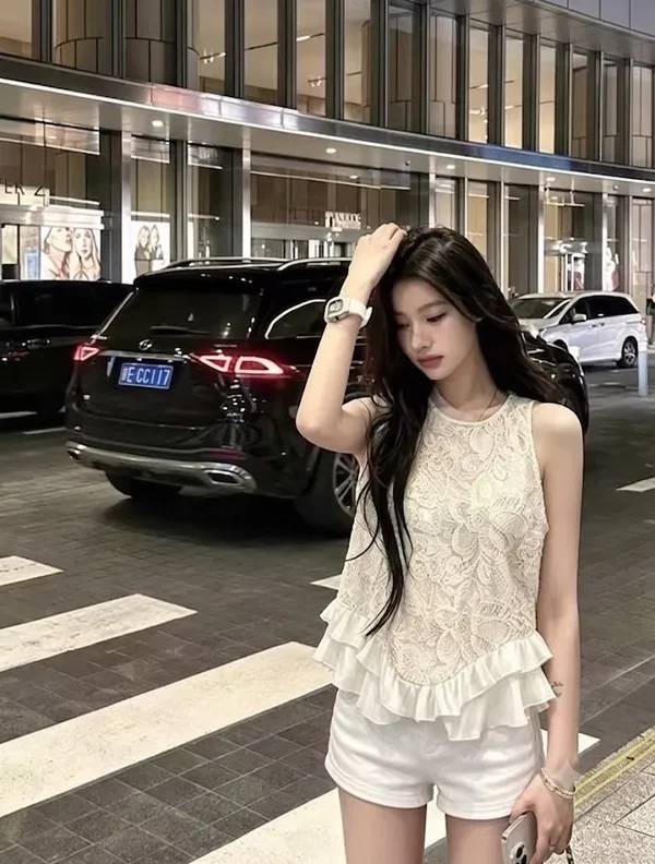 Off_White_Lace_Top_For_Women