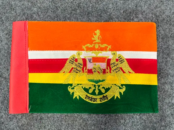 velvet_fabric_car__flag_rathore_rajput