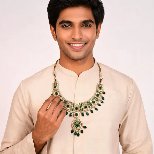 Metal_Gold-Tone_Green_Stone_Khanta_Necklace_Set