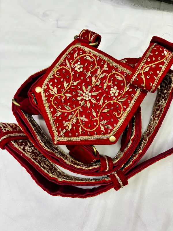 JARDOJI_WORK_CROSS_BELT