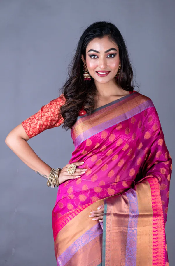 Woven_Design_Polka_Dots_Zari_Banarasi_Saree