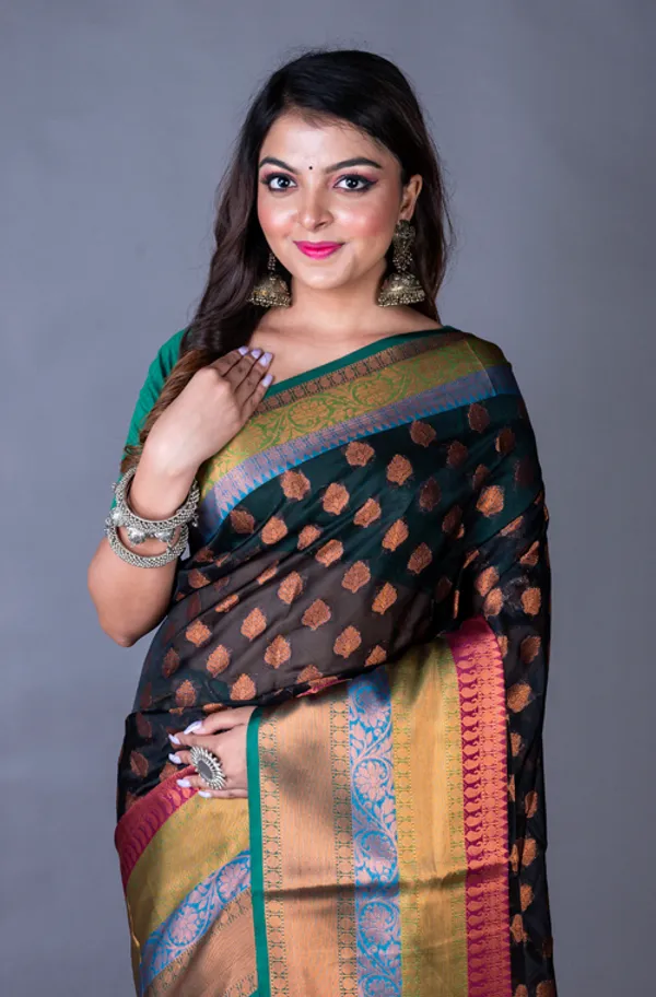 Woven_Design_Zari_Banarasi_Saree