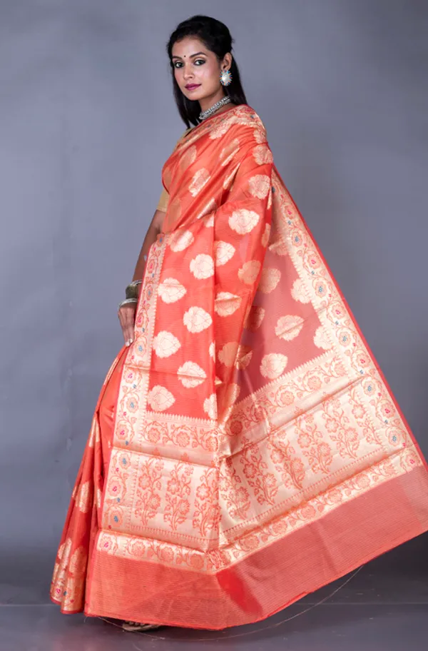 Floral_Woven_Design_Zari_Banarasi_Saree