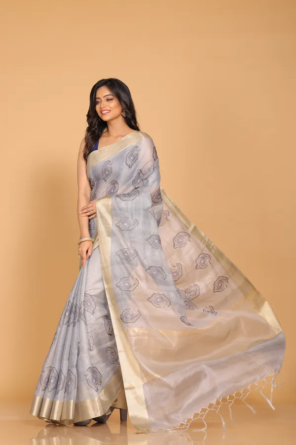 kota_zari_stripe_embroidery_saree