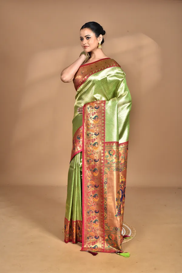 Women_Desgin_Banarasi_Silk_Saree
