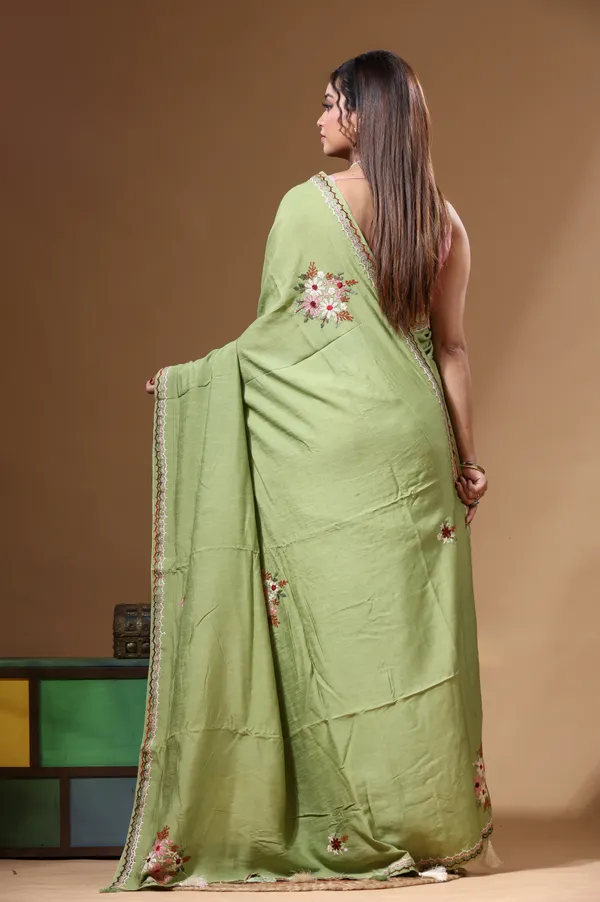 GREEN_PURE_LINEN_with_KANTHA_WORK_Saree_with_Blouse_Piece