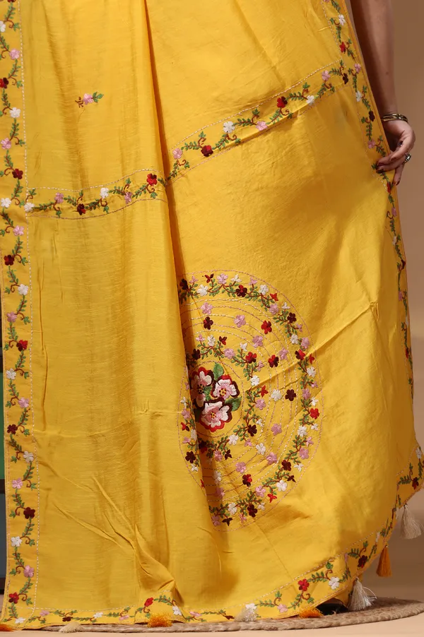 MUSTARD_YELLOW_PURE_LINEN_with_KANTHA_WORK_Saree_with_Blouse_Piece