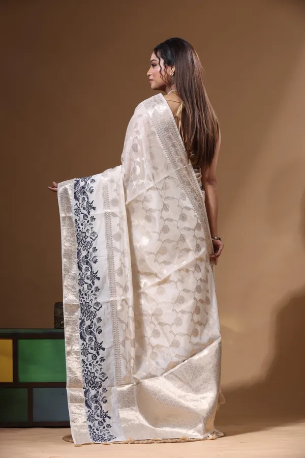 OFF-WHITE_BANARASI_SILK_(JACQUARD)_with__EMBROIDERY_Saree_with_Blouse_Piece