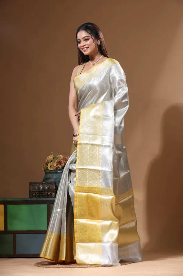 GREY_KAANJIVARAM_SILK_Saree_with_Blouse_Piece