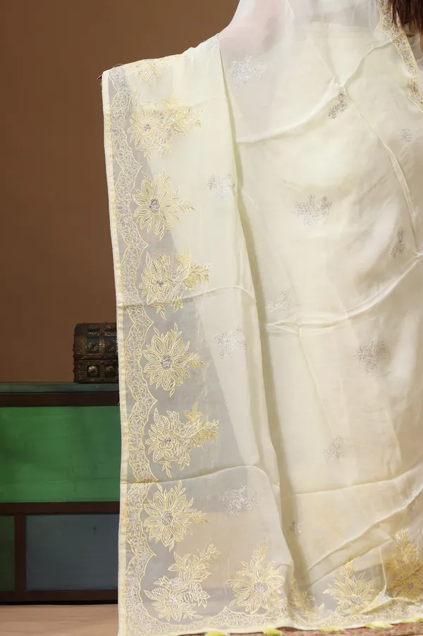 LIGHT_YELLOW_VISCOSE_ORGANZA_with__EMBROIDEERY_Saree_with_Blouse_Piece