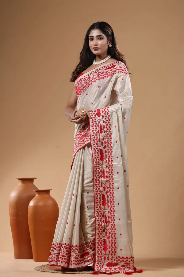 OFF-WHITE_Banarsi_tissue_embroidery_saree_with_blouse_piece