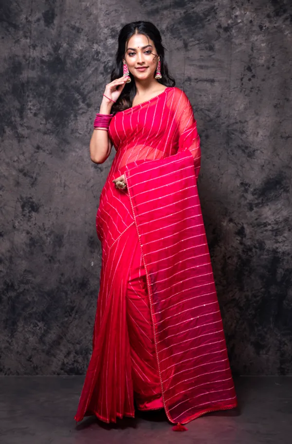 Organza_saree_with_plain_blouse