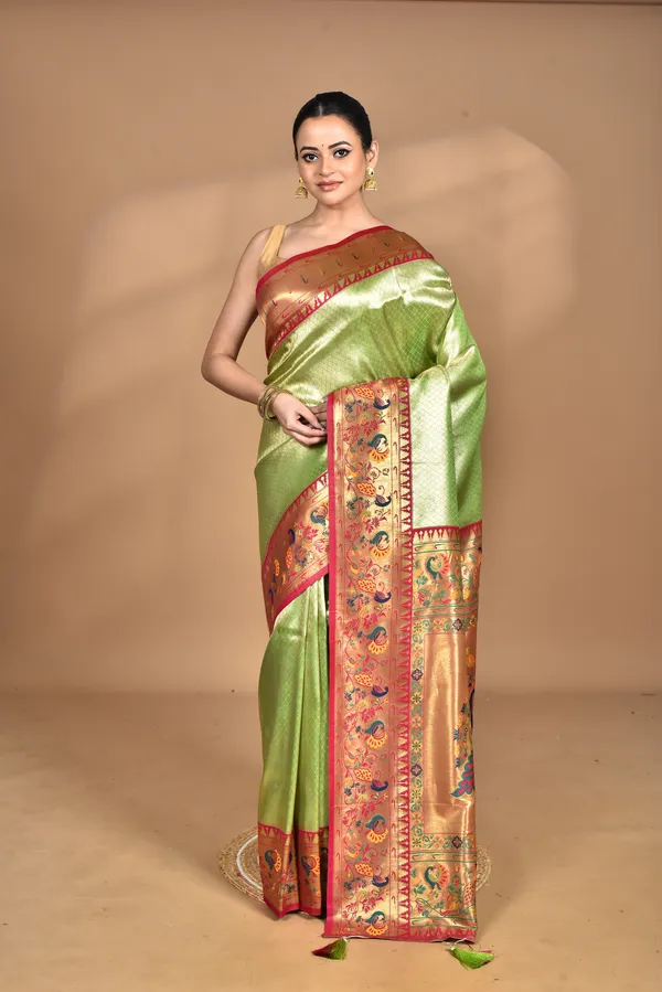 Women_Desgin_Banarasi_Silk_Saree
