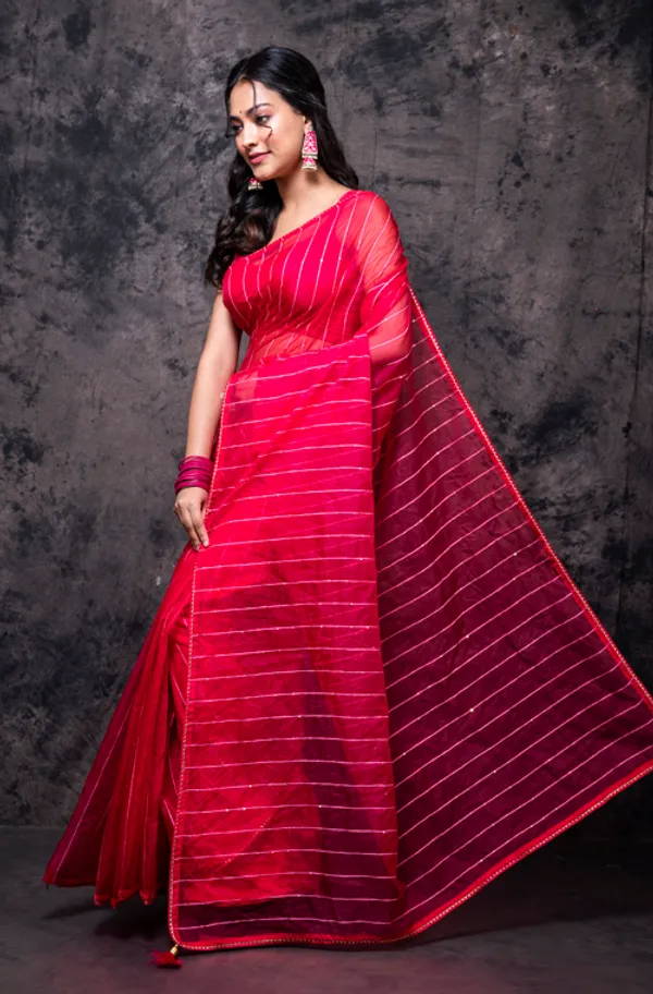 Organza_saree_with_plain_blouse