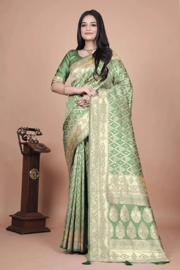 Green_Brocade_Saree_for_Women