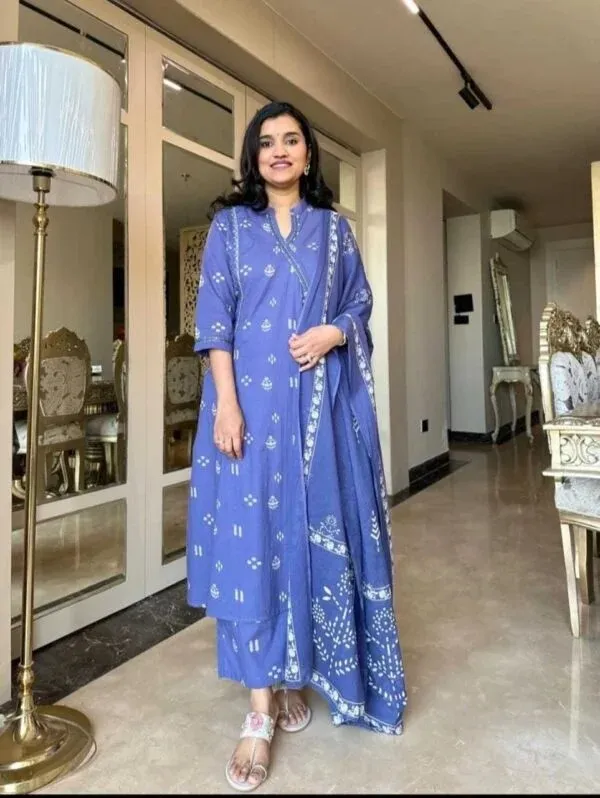 Blue_Printed_Straight_Fit_Kurta_Set_for_Women