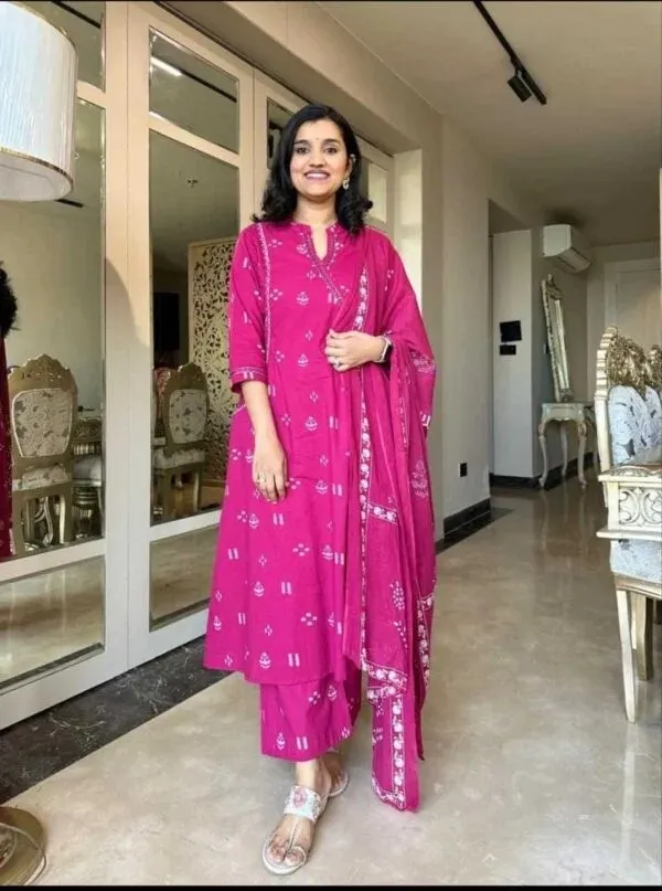 Pink_Printed_Kurta_Set_With_Dupatta_for_Women