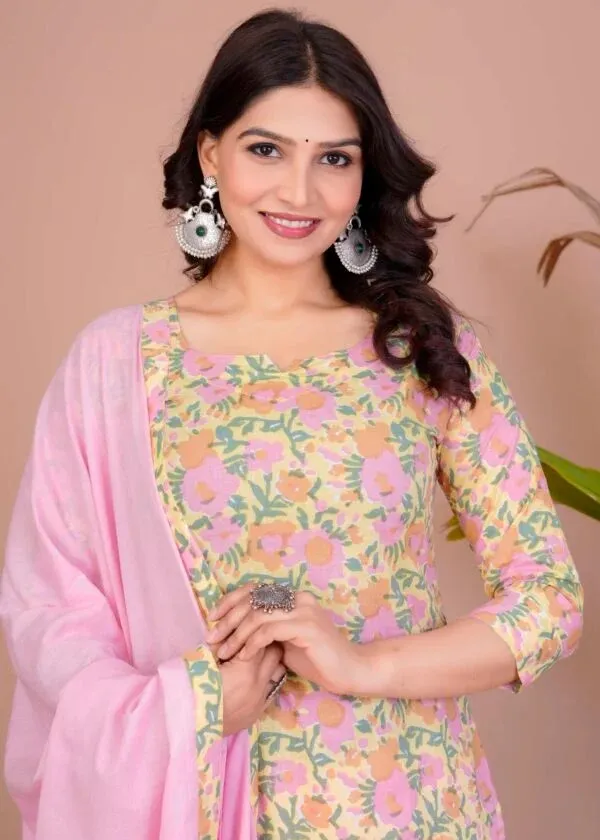 Pink_Floral_Straight_Kurta_Set_For_Women