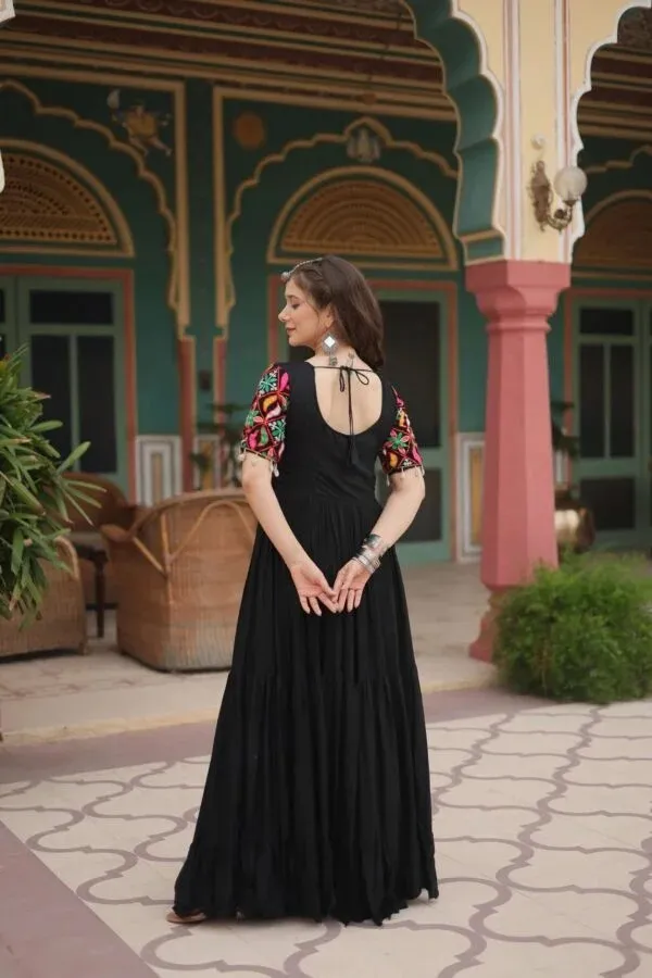 Black_Printed_Flared_Maxi_Dress_for_Women