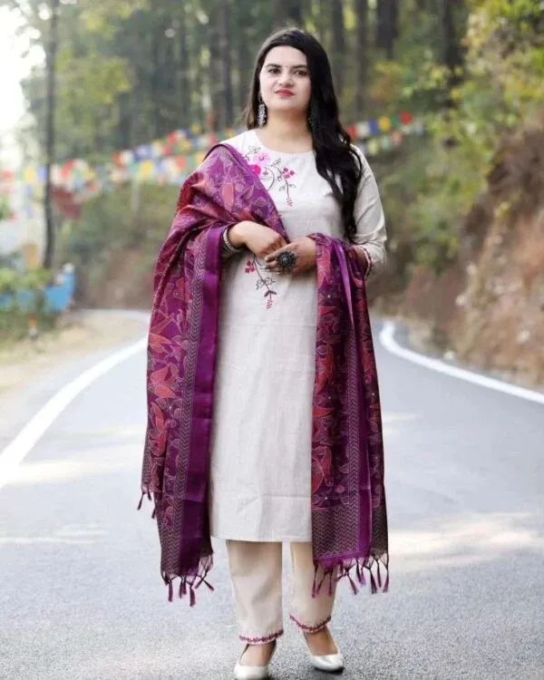 Cream_Floral_Straight_Kurta_Set_for_Women