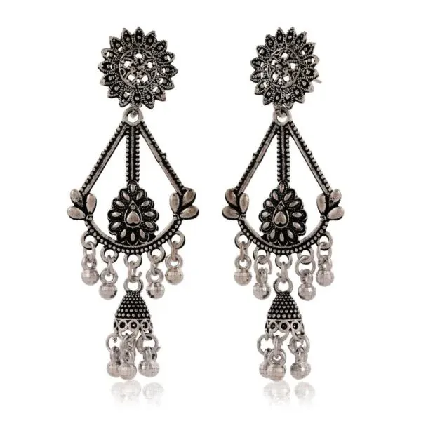 Silver-Toned_Oxidised_Chandelier_Earrings_for_Women
