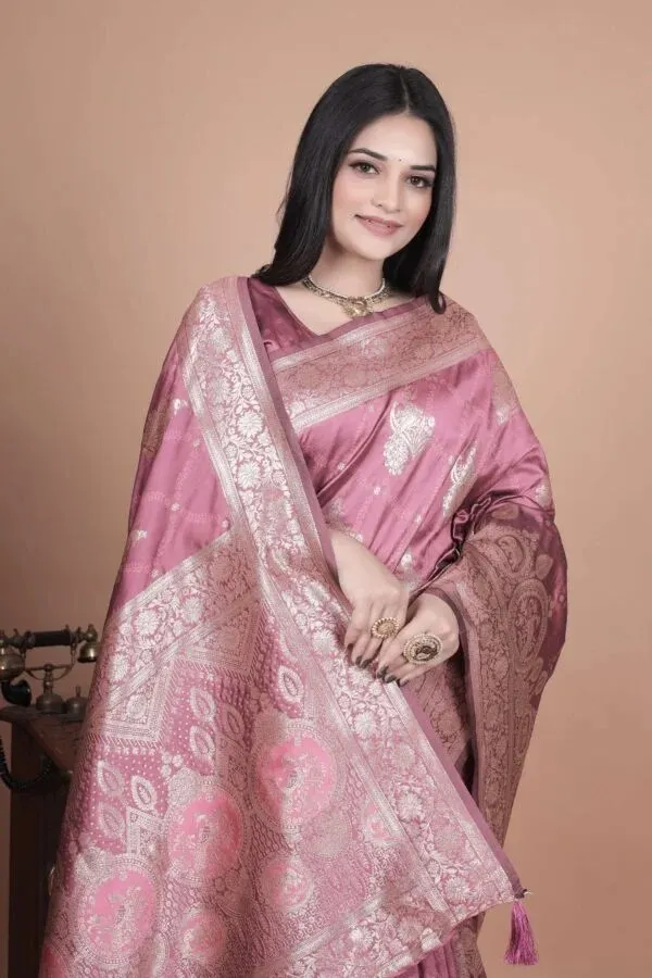Pink_Woven_Traditional_Saree_for_Women