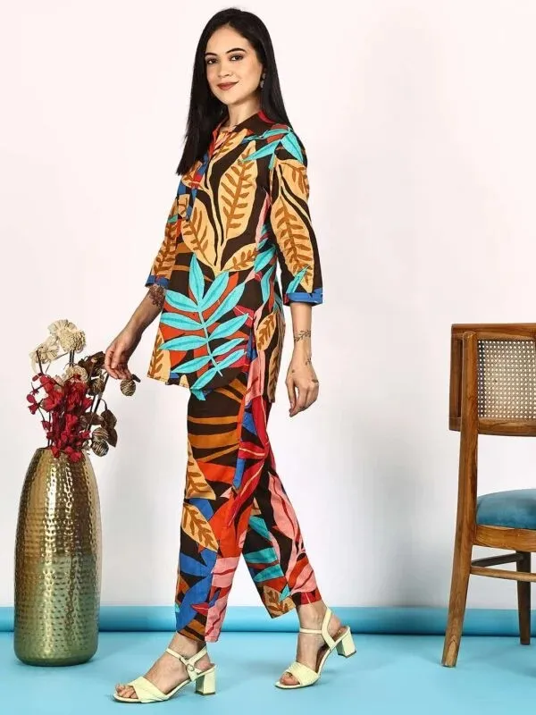 Multicolor_Printed_Straight_Kurta_Set_for_Women