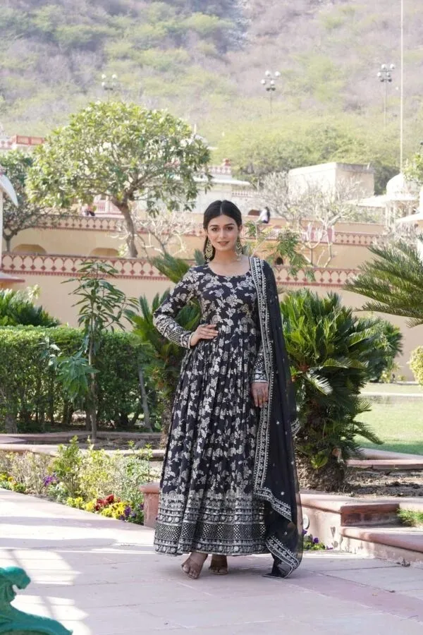 Black_Floral_Print_Anarkali_Suit_Set_for_Women