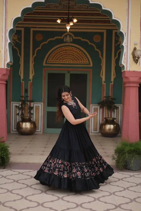 Black_Flared_Anarkali_Dress_for_Women