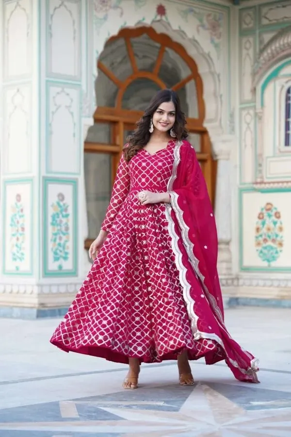 Magenta_Printed_Anarkali_Kurta_With_Dupatta_for_Women