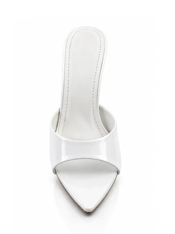 POINTED_CLASSY_WHITE_SLIM_HEEL_