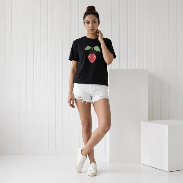 Black_Graphic_Print_T-Shirt_for_Women