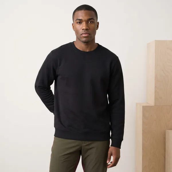 Black_Regular_Fit_Sweatshirt_for_Men