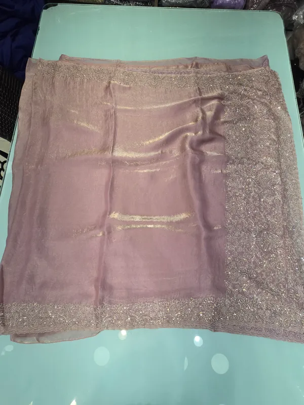 shimmer_saree_plains_aree_with_heavy_hal_pallu_embroded_border_and_stone_wrok_on_border
