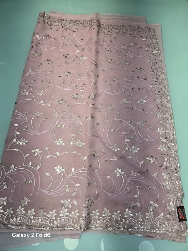 full_saree_butaa_and_zari_border_with_stone_jaal_work