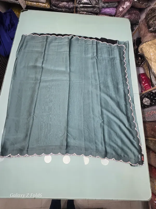 plain_saree_heavy_border_ston