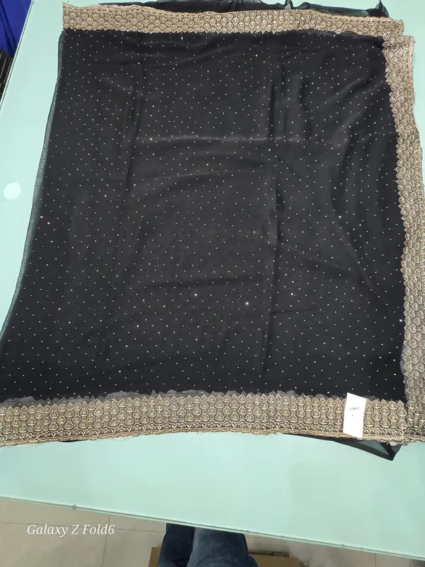 plain_saree_heavy_border_ston
