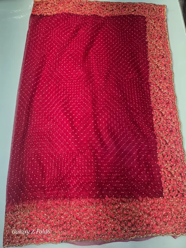 full_heavy_border_saree_with_self_sworski
