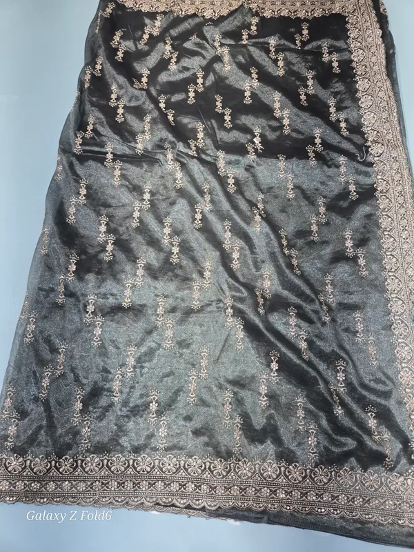 full_saree_butaa_and_zari_border_with_stone_jaal_work