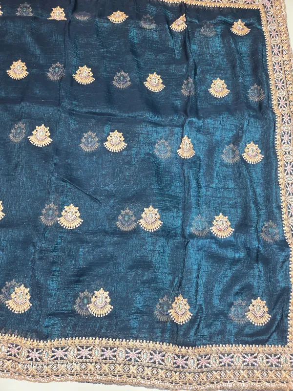 full_heavy_border_saree_with_self_embrodery_and_stone_kundan_work