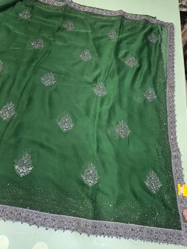gerogett_saree_with_lace_and_self_swarosloki