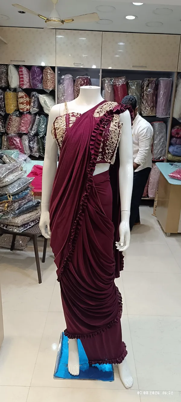 speghti_blouse_with_hand_work_and_frill_ssaree