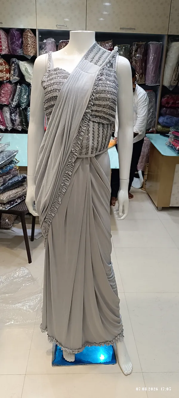 speghti_coset_blouse_full_hand_work_frill_saree