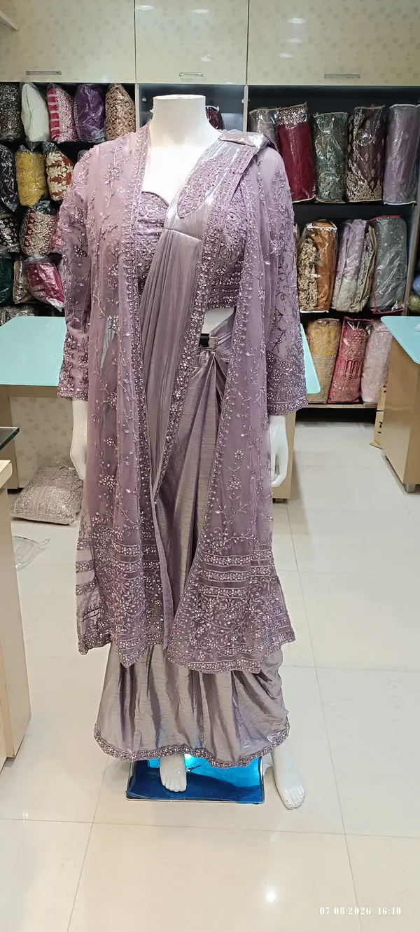 heavy_jacket_saree_with_blouse_work_and_plain_saree_with_shoulder_patch