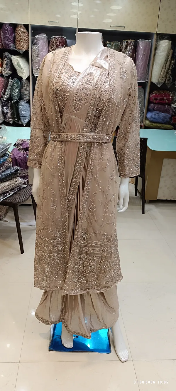 heavy_jacket_saree_with_blouse_work_and_plain_saree_with_shoulder_patch