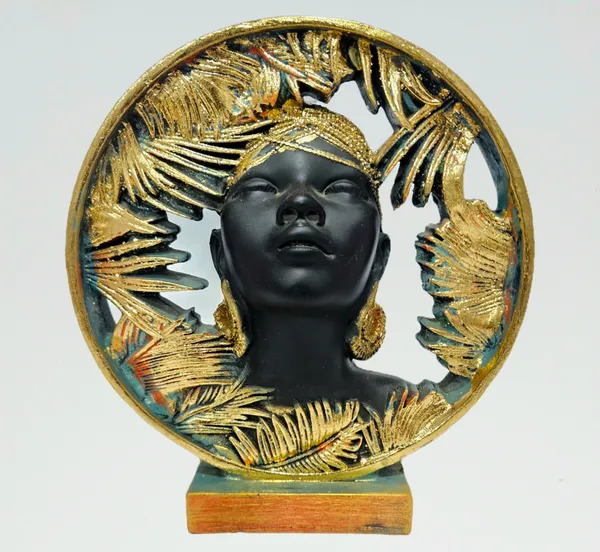 Gold_Finish_Contemporary_Woman_Bust_Showpiece