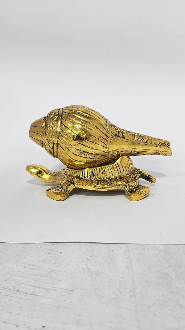 Gold-Tone_Religious_Decorative_Figurine